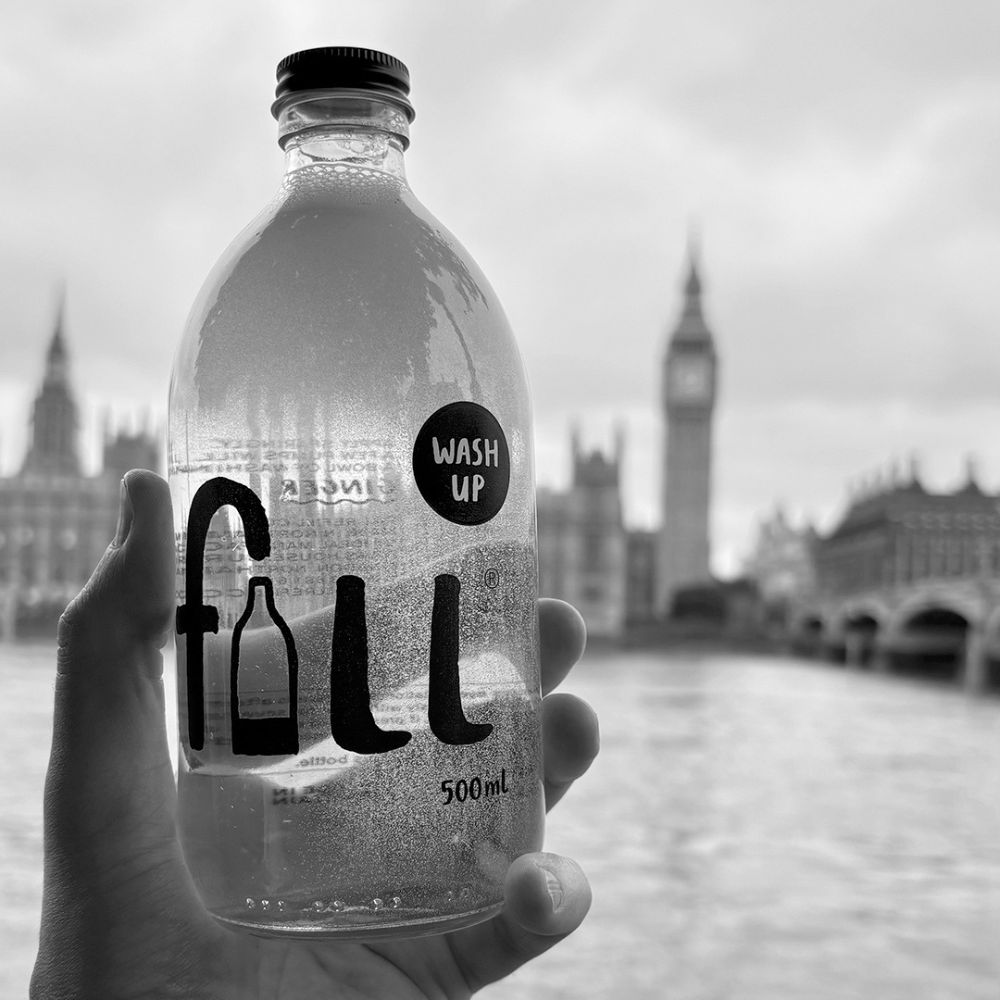 Fill bottle Houses of Parliament